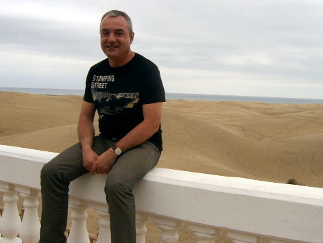 Date this foxy Spain man Santi from Barcelona ES75