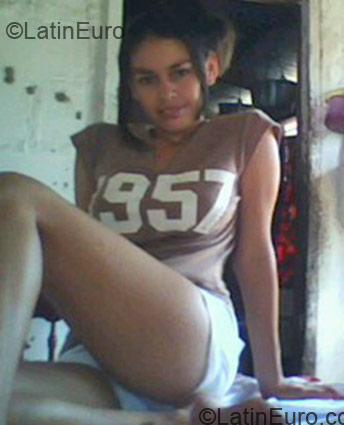 Date this pretty Colombia girl Kerys Patricia from Cordoba CO1898