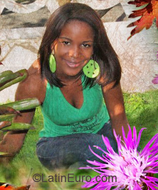 Date this foxy Dominican Republic girl Wanda from Santo Domingo DO2289