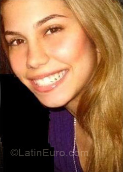 Date this sultry Brazil girl Roberta from Fortaleza BR1998