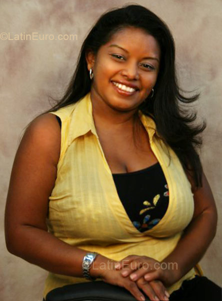 Date this sensual Colombia girl Dalgis from Cartagena CO1929