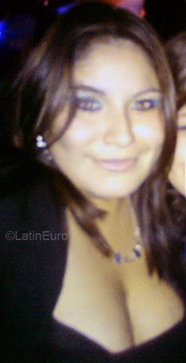 Date this voluptuous Peru girl Francesca from Lima , 22 PE160