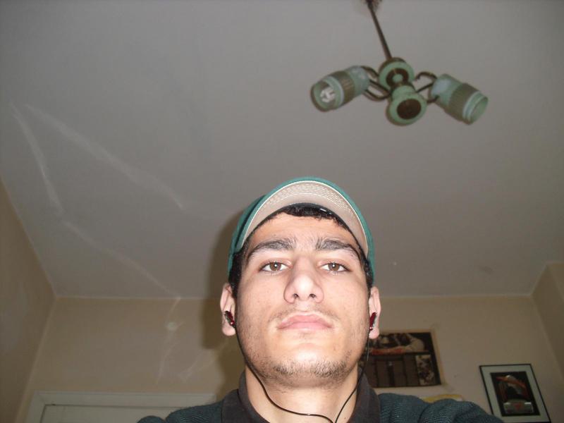 Date this hot England man Aras from England EN14