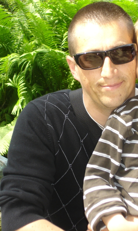 Date this georgeous Belgium man Greatold from Antwerpen BE33
