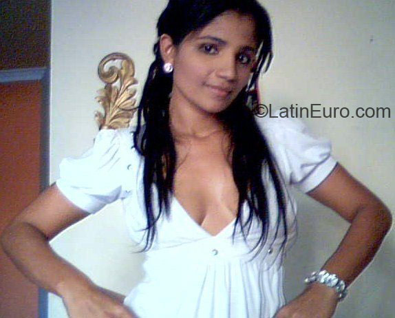 Date this exotic Colombia girl Adrianachavez from Barranquilla CO2022