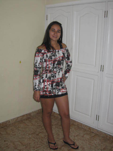 Date this nice looking Colombia girl Derlin from Ee:uu CO2046