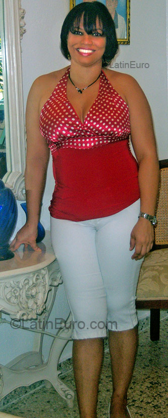 Date this delightful Dominican Republic girl Perla from Santo Domingo DO2475