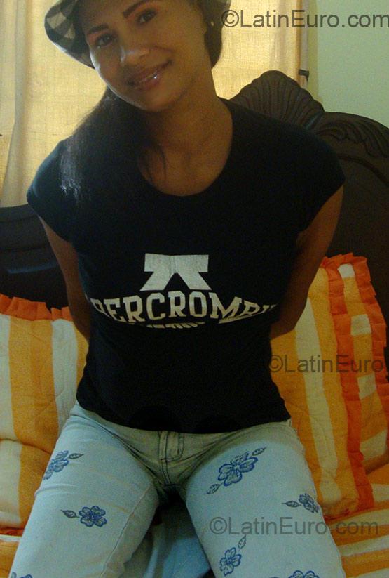 Date this lovely Dominican Republic girl Yudith from Santiago DO2486