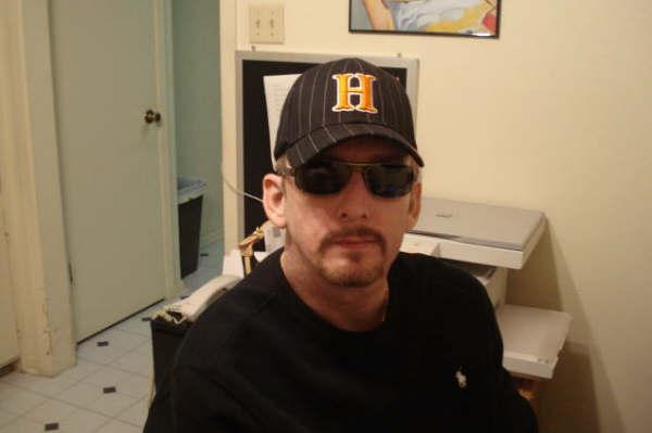 Date this charming United States man Txjrf2 from san antonio US4954