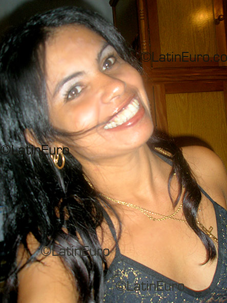 Date this funny Brazil girl Alessandra from Vila Nova BR2119