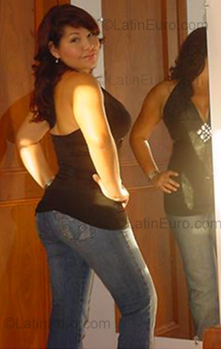 Date this tall Colombia girl Monica from Barranquilla CO2184