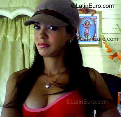 Date this georgeous Dominican Republic girl Alexandra from Moca RP75