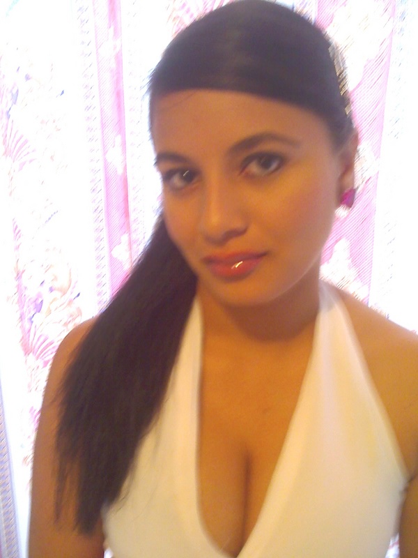 Date this exotic Colombia girl Jessica from Cali CO2484
