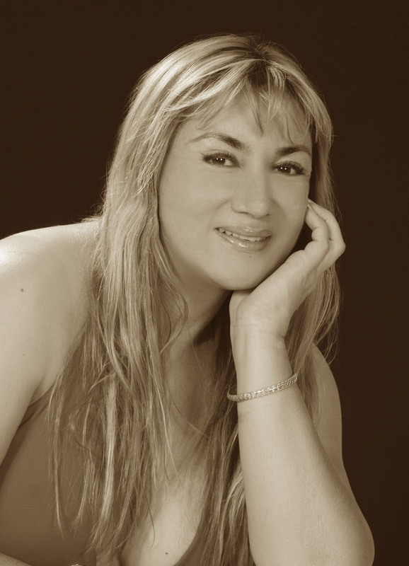 Date this funny Colombia girl Isa from Pereira CO2495