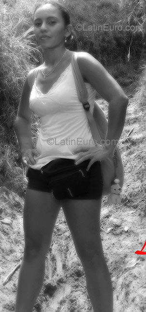Date this hard body Colombia girl Lisseth from Dosquebradas CO2556