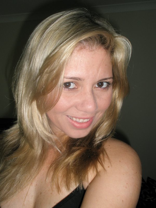 Date this sultry Brazil girl Camila from Rio De Janeiro BR2204