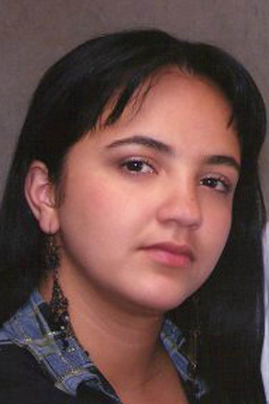 Date this attractive United States girl Maira from Colombia US5079