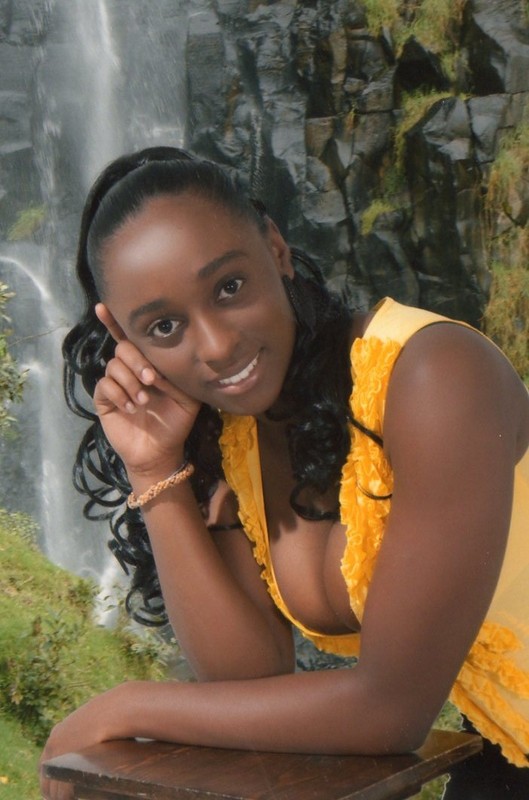 Date this pretty Colombia girl La from Cali CO2723
