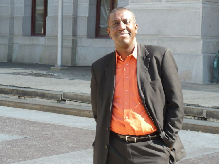 Date this fun United States man Ron from Philadelphia US5124