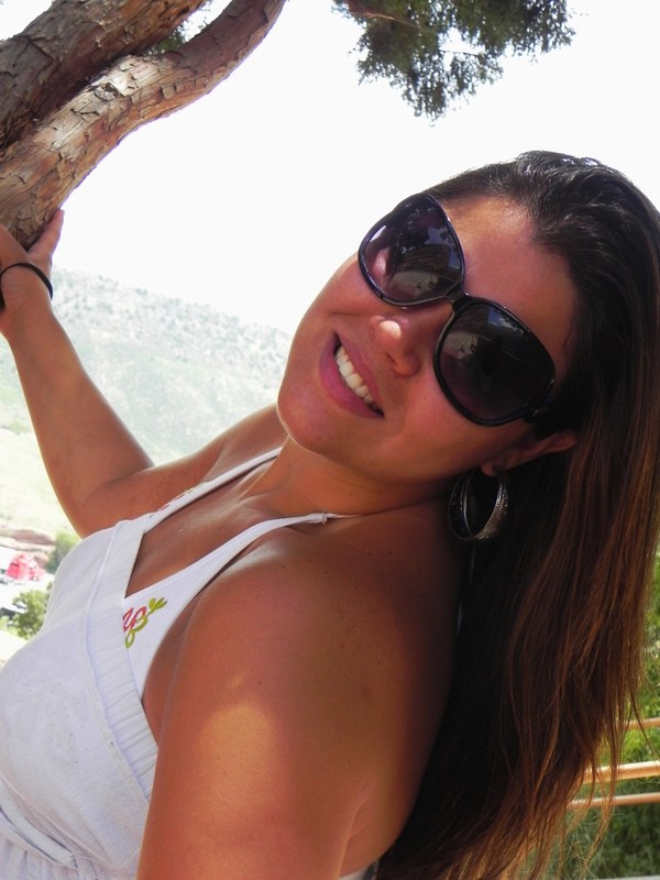 Date this good-looking Brazil girl Ia from Sao Paulo BR2231