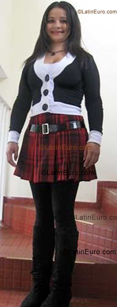 Date this hot Colombia girl Mary Luz from Bogota CO2819