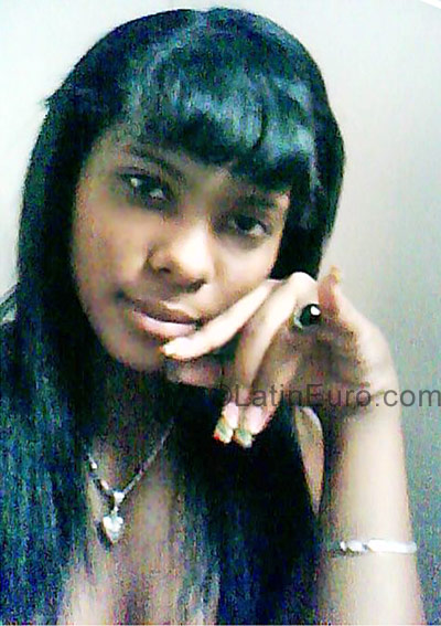 Date this tall Dominican Republic girl Indhira from Santo Domingo DO3197