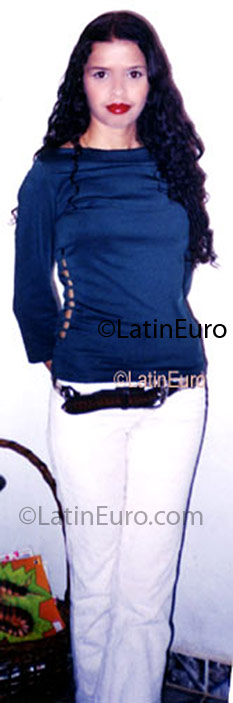 Date this nice looking Brazil girl Lucimar from Quintana BR2331