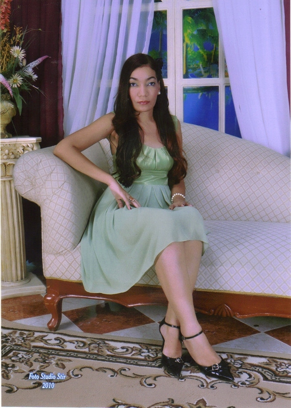 Date this attractive Dominican Republic girl Emma josefina from Santo Domingo DO3354