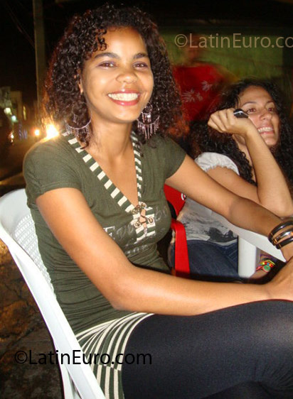 Date this hard body Dominican Republic girl Lariana_12 from Jarabacoa DO3367