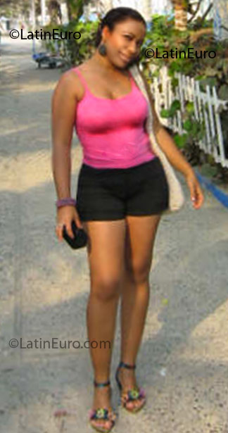 Date this beautiful Colombia girl Paola Margarita from Cartagena CO2961