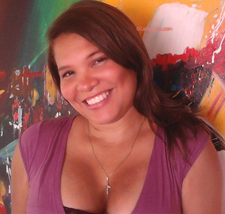 Date this nice looking Colombia girl Claudia Milena from Valledupar CO2985