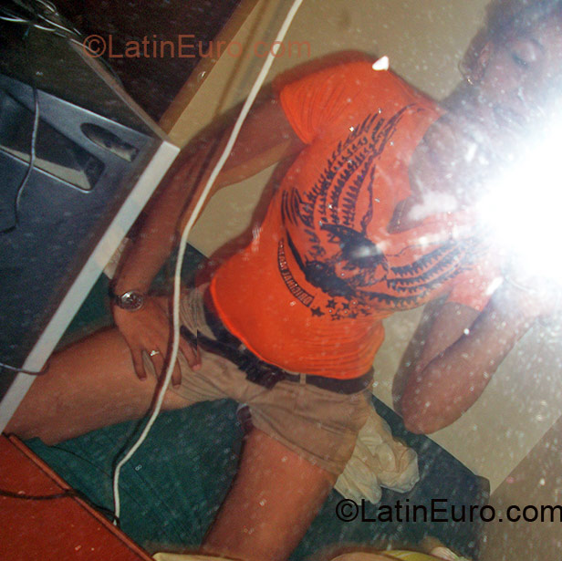 Date this hard body Dominican Republic girl Marilesis from San Cristobal DO3459