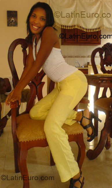Date this tall Dominican Republic girl Roxanna from San Cristobal DO3468