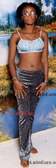 Date this happy Cameroon girl Tatiana from Yaounde CM198