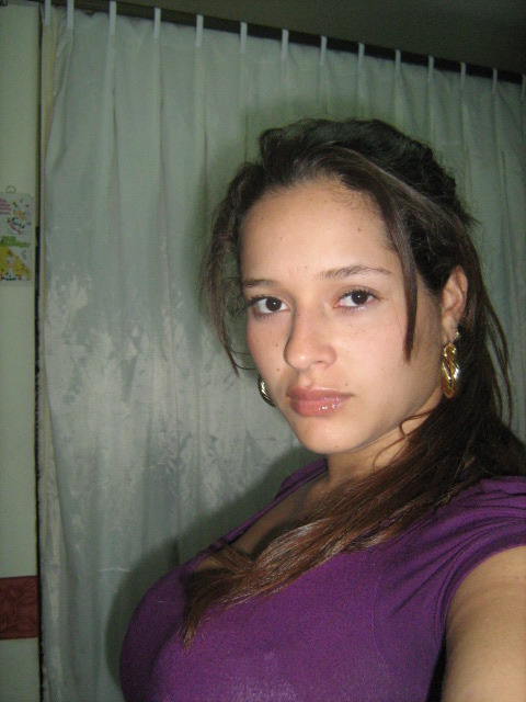 Date this lovely Colombia girl Nanita from Cali CO3055