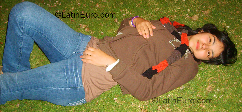 Date this beautiful Colombia girl Paola Alexandra from Cali CO3072