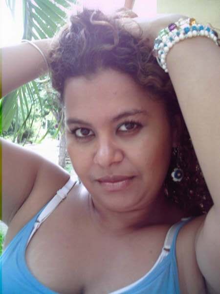 Date this stunning Honduras girl Sthefaniecoello from San Pedro Sula HN146