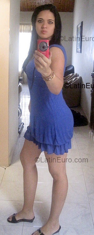 Date this charming Colombia girl Angelica from Armenia CO3139