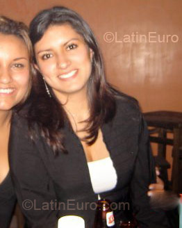 Date this attractive Colombia girl Adriana_jr from Bogota CO3184