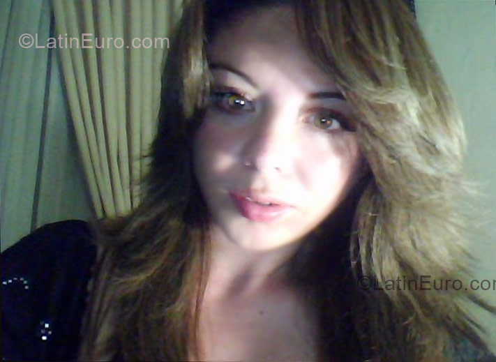 Date this gorgeous Colombia girl Angelicamaria09 from manizales CO3187