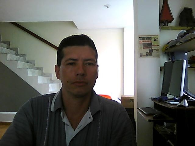 Date this foxy Colombia man Jhonconnor from Pereira CO3201