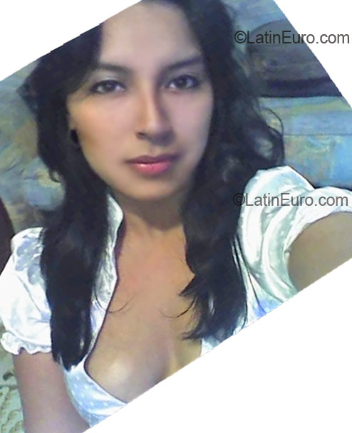 Date this attractive Colombia girl Alexandra86 from Cali CO3354