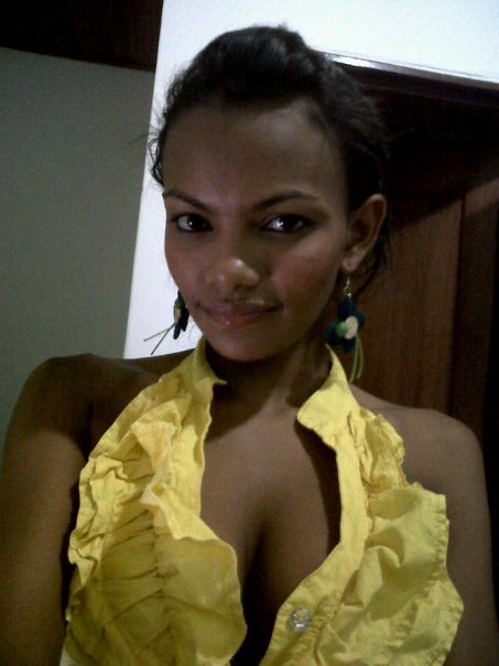 Date this sultry Colombia girl Linda from Monteria CO3390