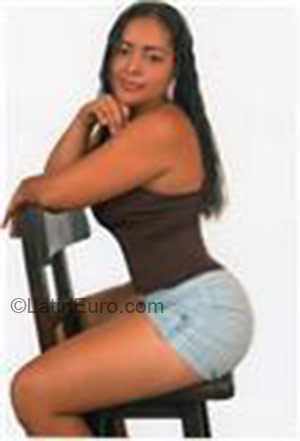 Date this delightful Colombia girl Colombianita from Cali CO3400
