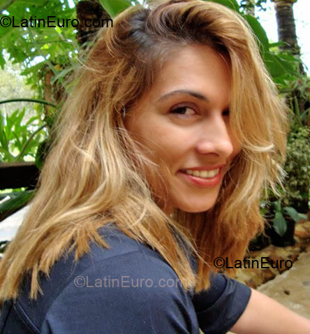 Date this lovely Brazil girl Patricia from Limera BR2596