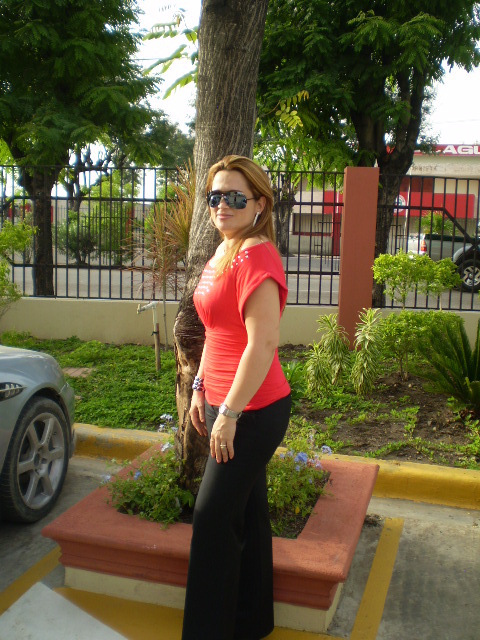 Date this foxy Dominican Republic girl Migue from santiago. DO3751