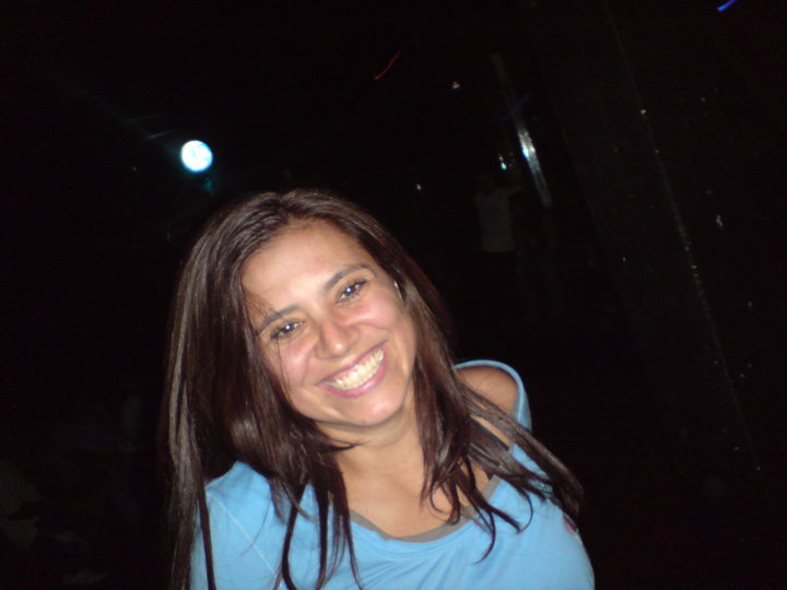 Date this happy Colombia girl Monica from Bogota CO3439