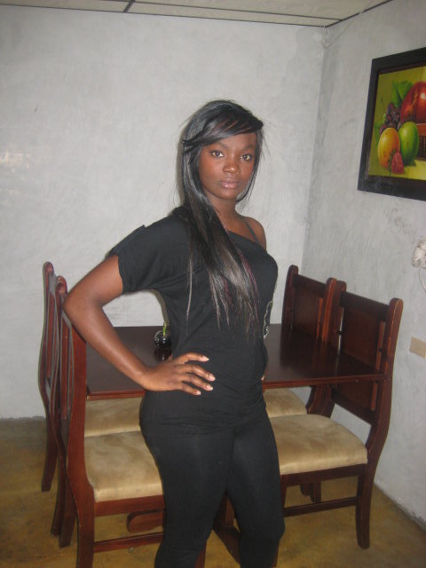 Date this young Colombia girl Taiz from Pereira CO3523