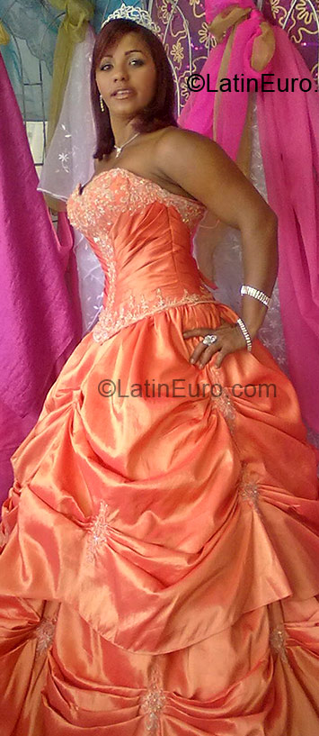 Date this georgeous Dominican Republic girl Johanny from Puerto Plata DO3818