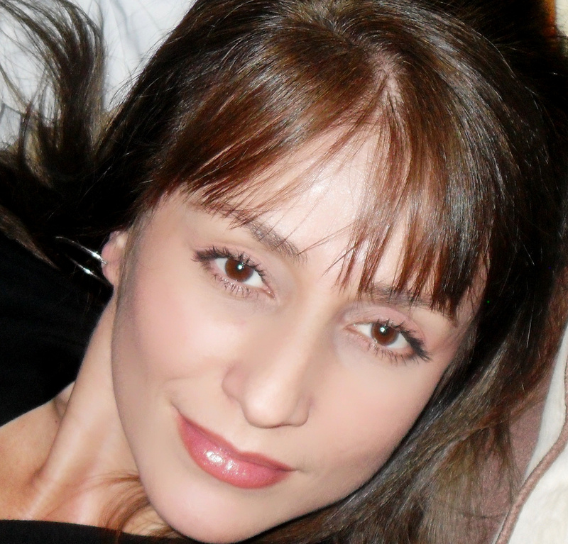 Date this attractive Colombia girl Esmeralda1968 from Pereira CO3622